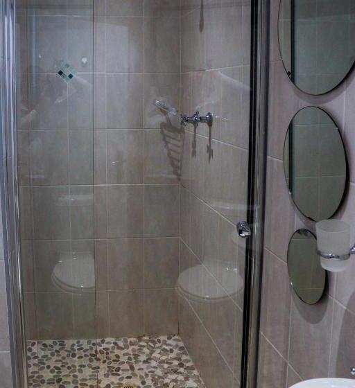 اتاق لوکس, Tyday Accommodation