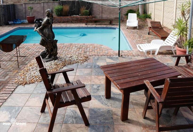 اتاق لوکس, Tyday Accommodation