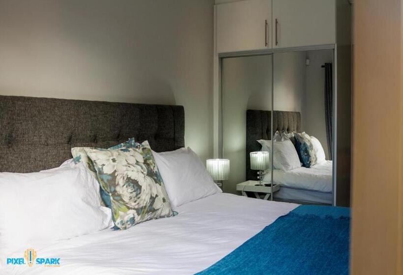 اتاق لوکس, Tyday Accommodation