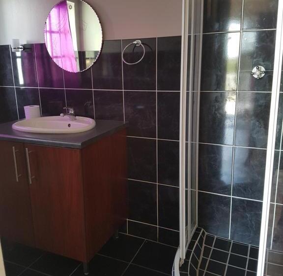 اتاق استاندارد سه نفره, Tyday Accommodation