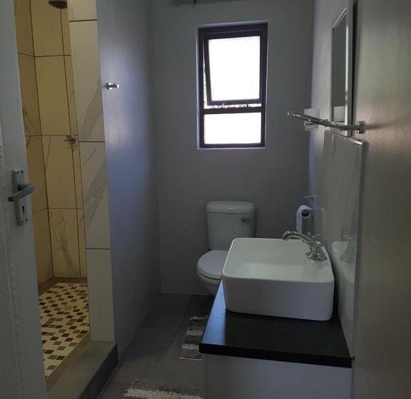 اتاق استاندارد با بالکن, Tyday Accommodation
