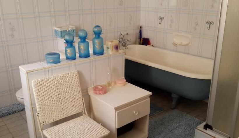 Номер Стандарт Совместная Ванная, Bougain Villa Guesthouse