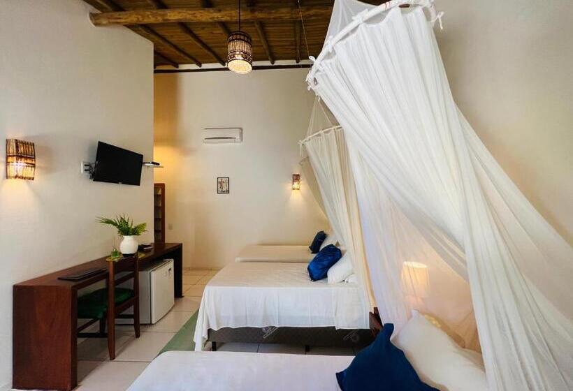 Quarto Triplo Estandar, Pousada Pandoro