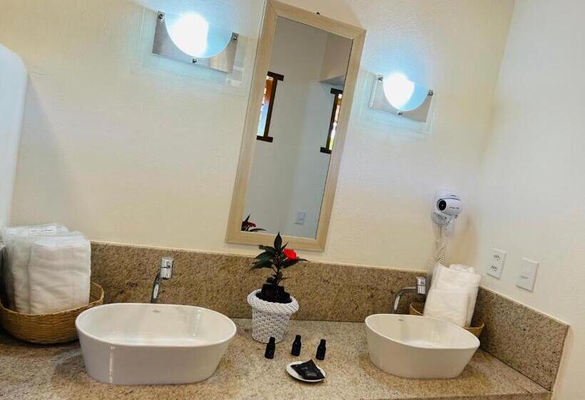 Quarto Triplo Deluxe, Pousada Pandoro