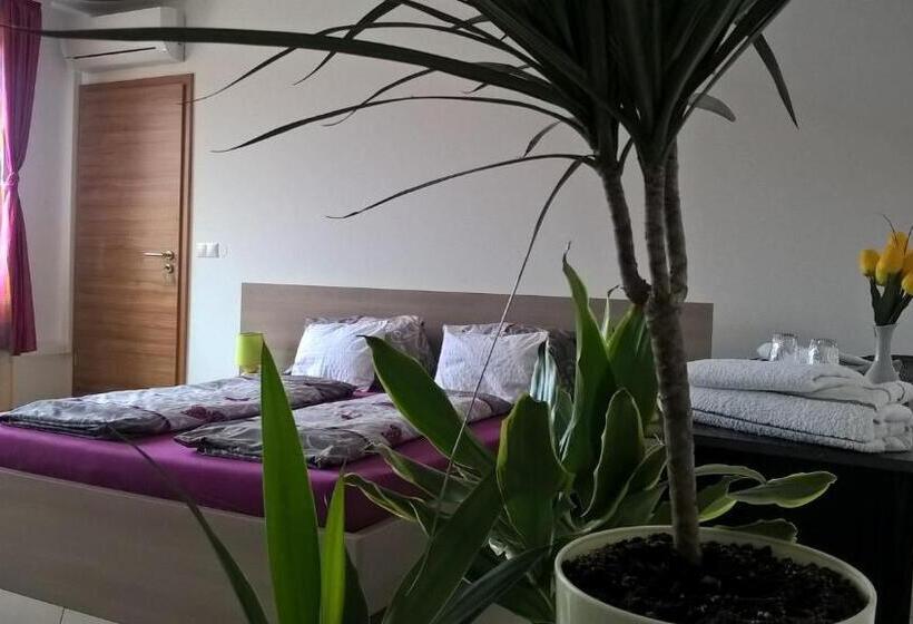 Quarto Deluxe Cama King, Kazinczy Apartment