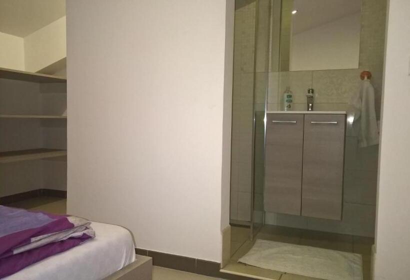 Quarto Deluxe, Kazinczy Apartment