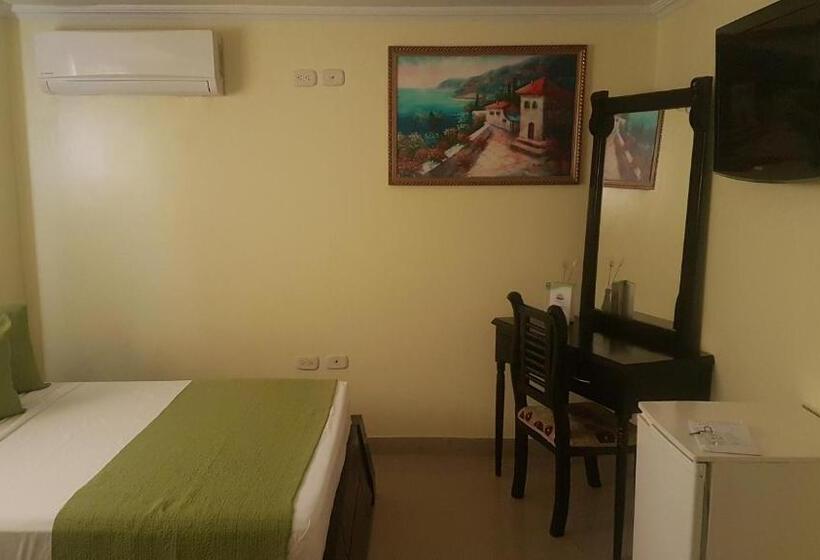 اتاق استاندارد سه نفره, Sol Del Este