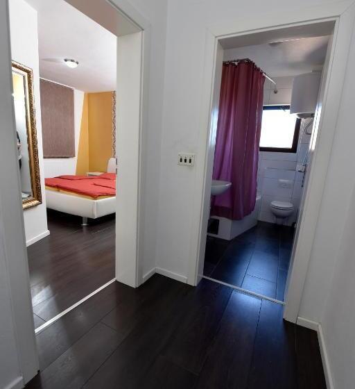 آپارتمان 1 خوابه, Apartmani I Bungalovi Trojka