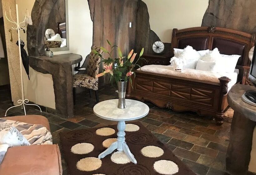 Люкс Повышенной Комфортности, 61 On Ireland Guest House