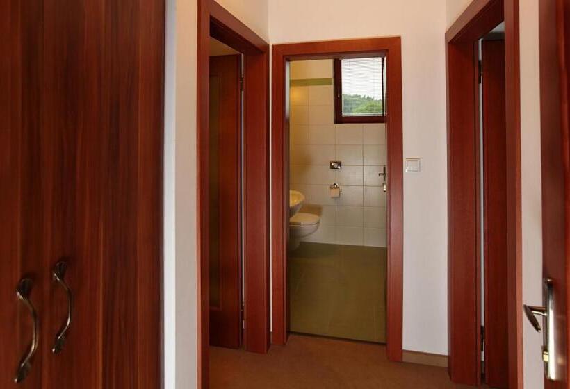 Family Suite, Hostinec U Hubálků