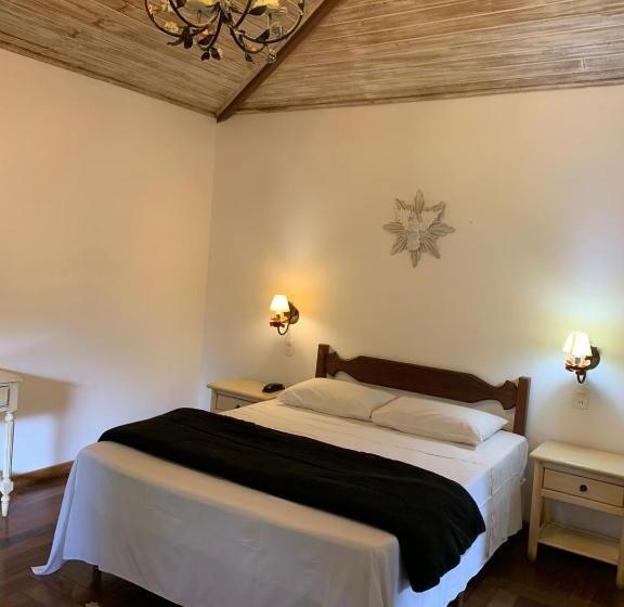 Quarto Triplo Estandar, Pousada Villa Real