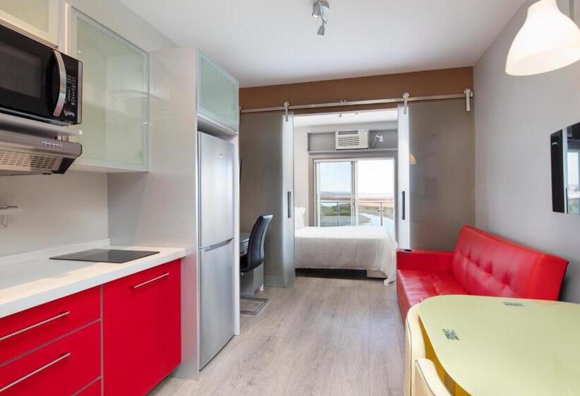 Люкс, Micro Boutique Living Wolfville
