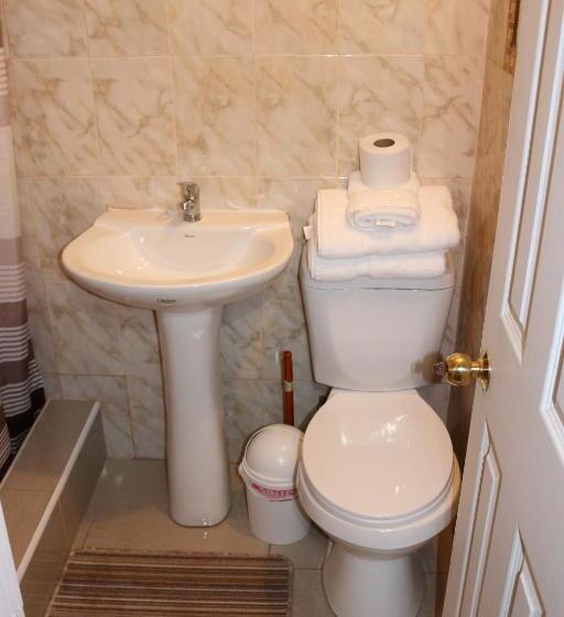 스탠다드 트리플 룸, Hostal Vicmar