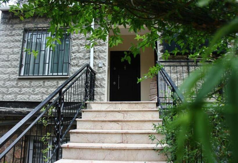 آپارتمان لوکس 1 خوابه, Büyükada Apart Hotel   Karadağ Apart