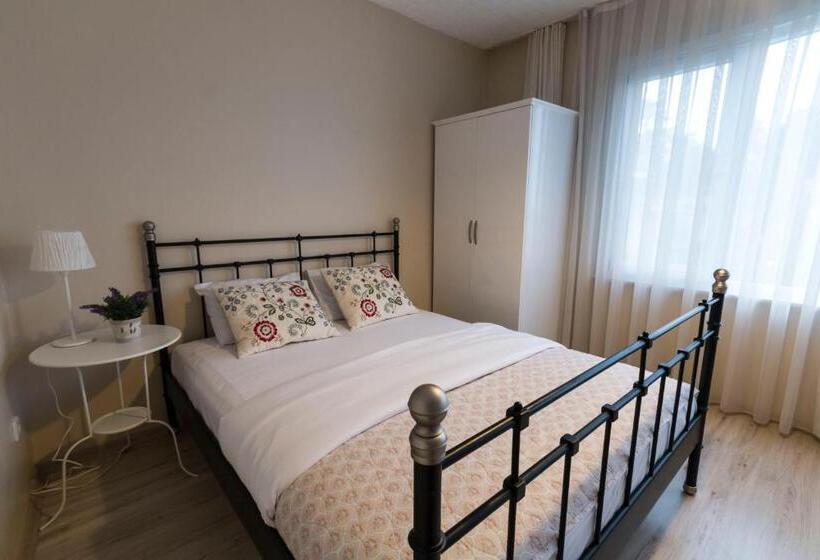آپارتمان لوکس 1 خوابه, Büyükada Apart Hotel   Karadağ Apart