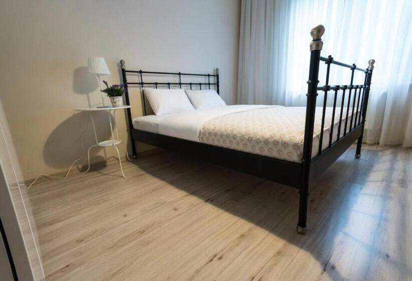 آپارتمان لوکس 1 خوابه, Büyükada Apart Hotel   Karadağ Apart