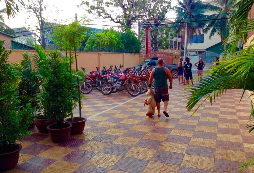 اتاق استاندارد سه نفره, Apsara Guest House Kampot City