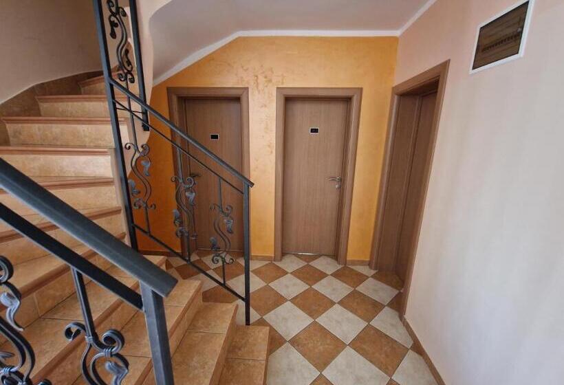اتاق لوکس با بالکن, Guest House Damjana