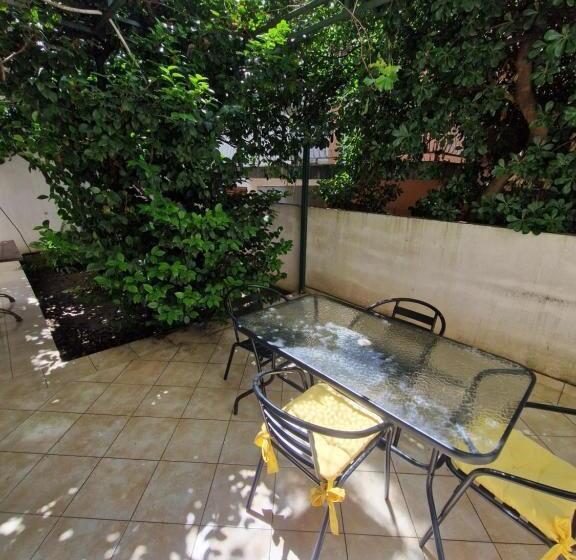 آپارتمان 1 خوابه با تراس, Guest House Damjana