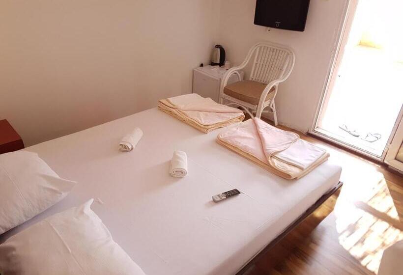 اتاق استاندارد با بالکن, Guest House Damjana