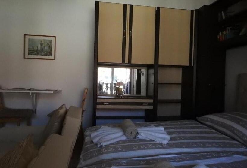 اتاق لوکس, Haus Gizella
