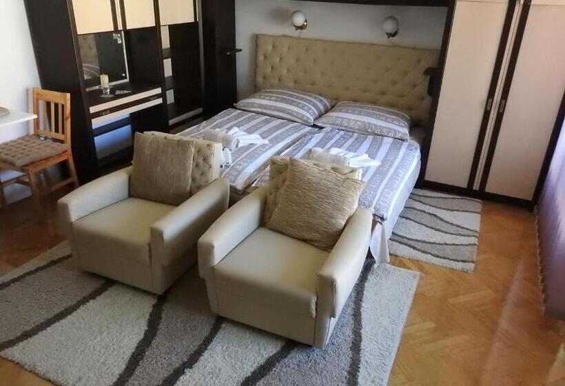 اتاق لوکس, Haus Gizella