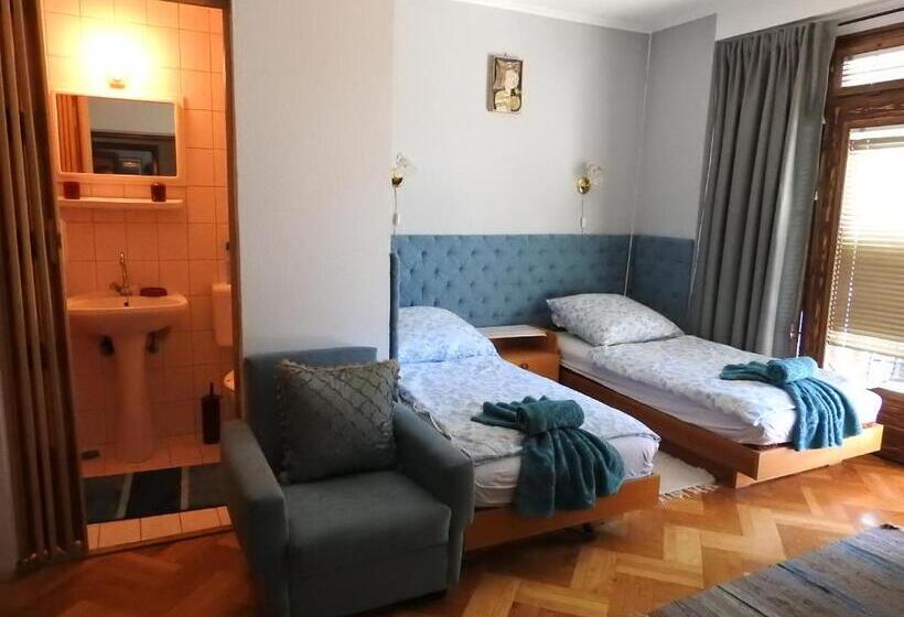 اتاق لوکس, Haus Gizella