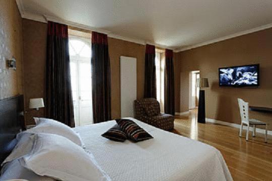 جناح, Chateau Du Mont Joly