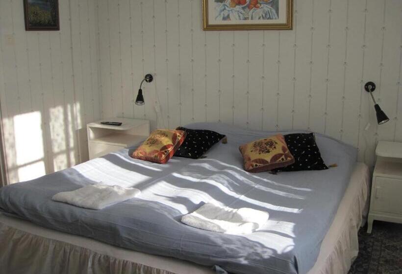 Номер Стандарт Совместная Ванная, Gula Huset