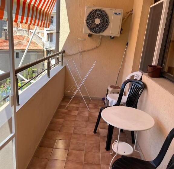Апартаменты 2 Спальни с Террасой, Mavrova Guest House