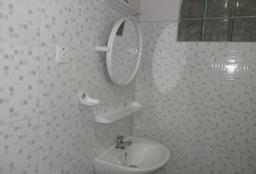 اتاق استاندارد, Mccarthy Guesthouse