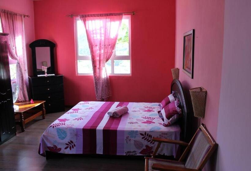 اتاق لوکس با تخت بزرگ, Villa La Romance Kreol
