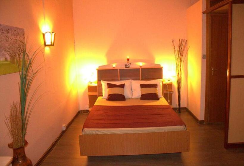 اتاق لوکس با بالکن, Villa La Romance Kreol