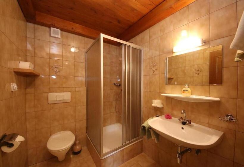1 Bedroom Apartment Lake View, Hagerhof