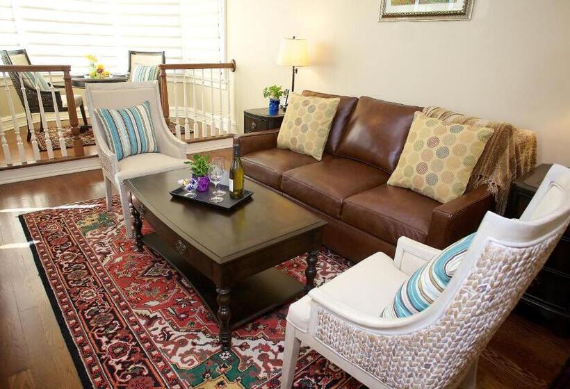 Номер Superior, Guest House At Norwalk Inn