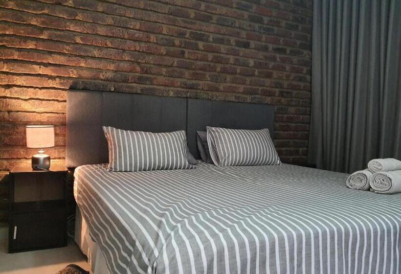 اتاق استاندارد, Housemartin Guest House