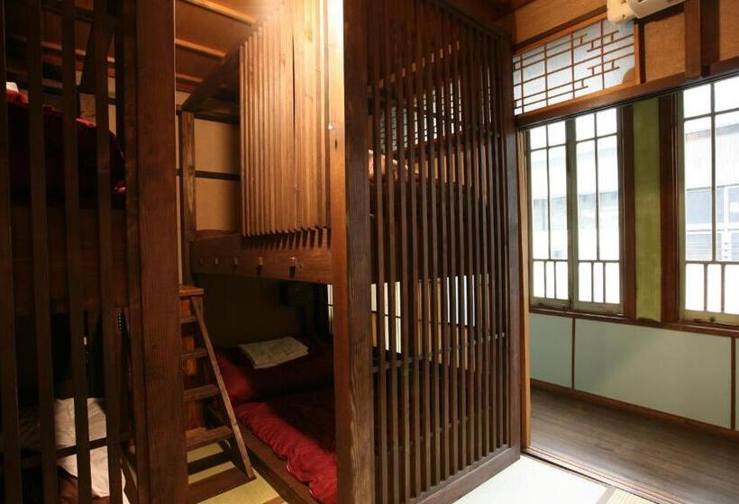 اتاق خانوادگی, Onomichi Guest House Anago No Nedoko