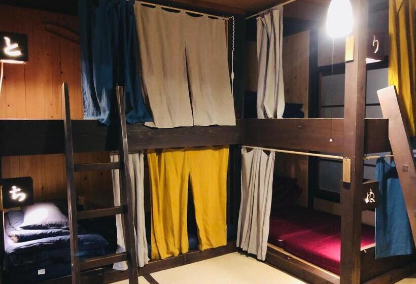 اتاق خانوادگی, Onomichi Guest House Anago No Nedoko