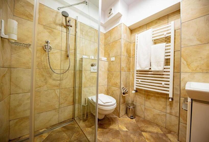 اتاق استاندارد با چشم‌انداز کوهستان, Pestera Wellness & Spa