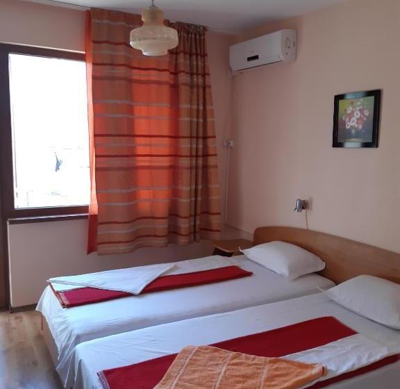 Номер Deluxe Вид на Город, Nelly Guest House
