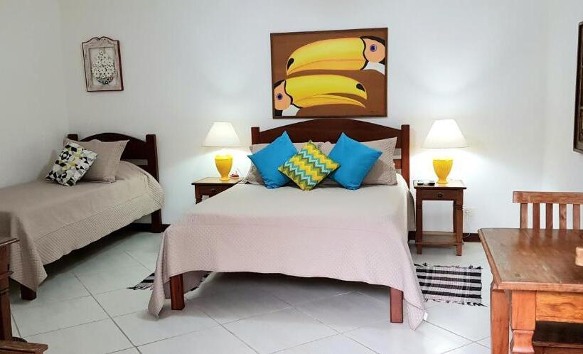 Quarto Estandar Primeiro Andar, Pousada Banzay