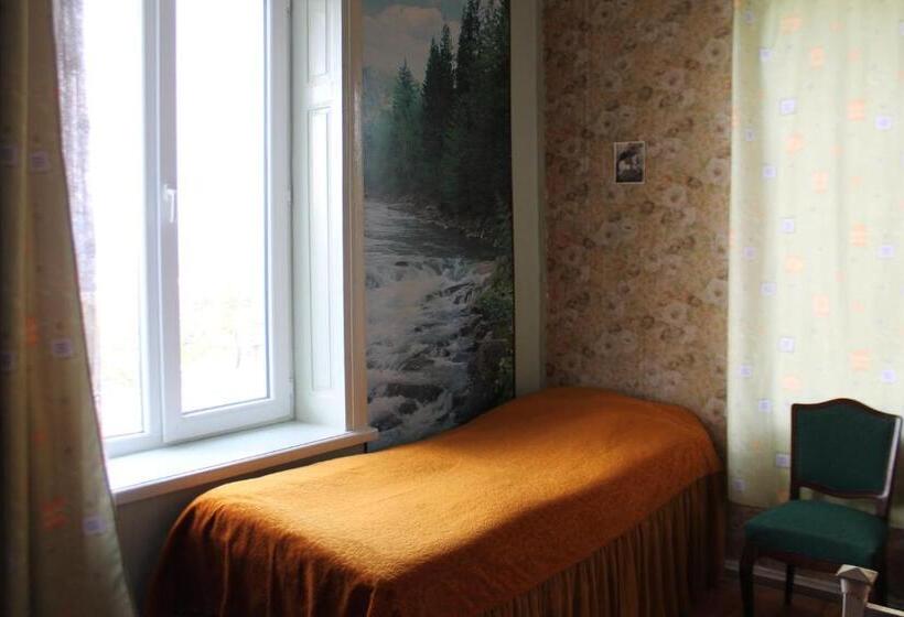 اتاق استاندارد با سرویس بهداشتی مشترک, Tlt Guest House
