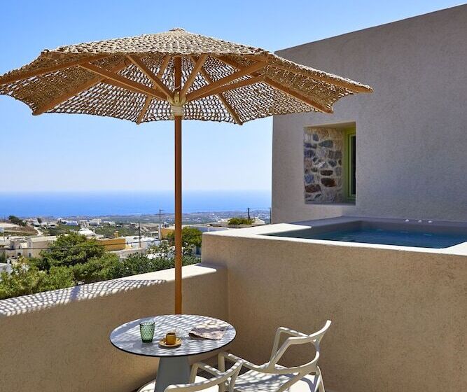 جناح جونيور مطلّ علي البحر, Aeon Suites  Adults Only