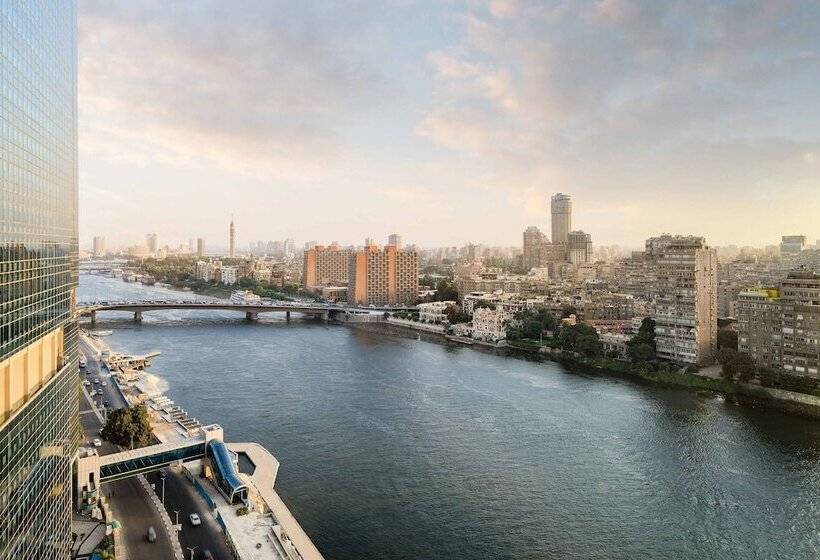 سوئیت با چشم‌انداز, The St. Regis Cairo