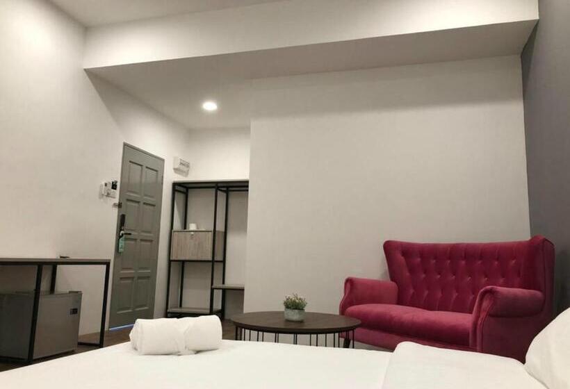 اتاق لوکس با تخت بزرگ, The Wood Boutique