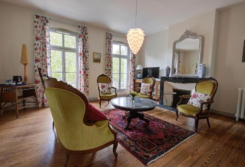 مجموعه ویستا شهر, B&b Le Clos D Argenson