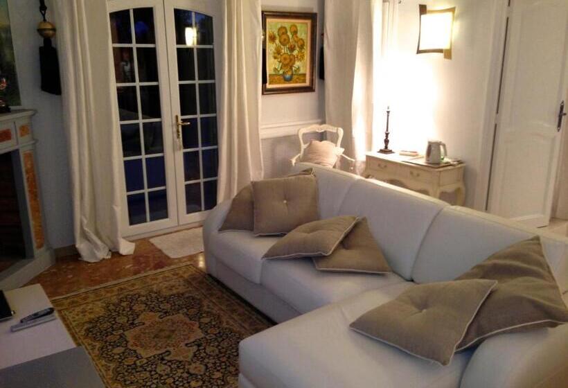 스위트 킹사이즈 침대, La Bergerie B&b