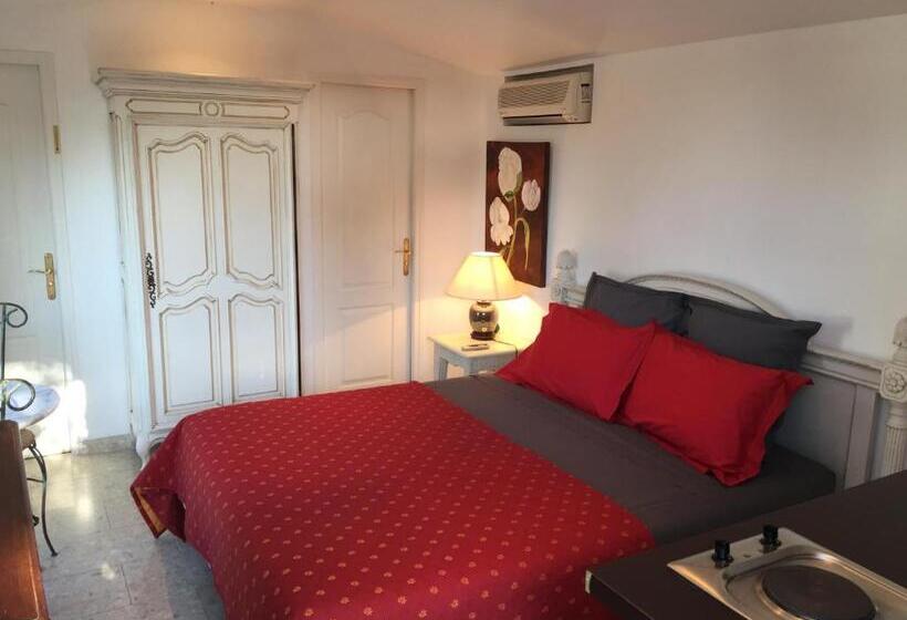 스탠다드 룸 풀장 전망, La Bergerie B&b