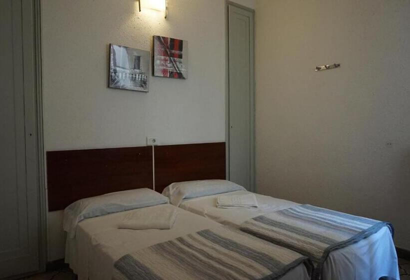 Номер Стандарт Совместная Ванная, Hostal Sant Carlo