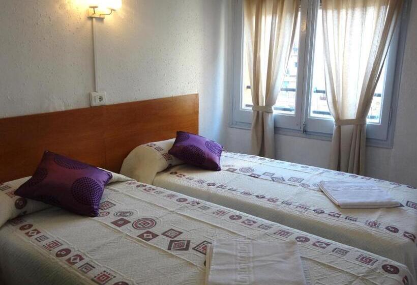 Номер Стандарт, Hostal Sant Carlo